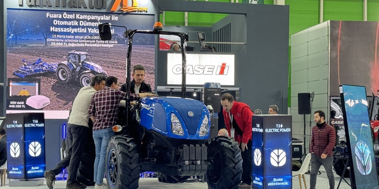 İlk kez görücüye Konya’da çıktı! TürkTraktör'den çiftçilere elektrikli traktör