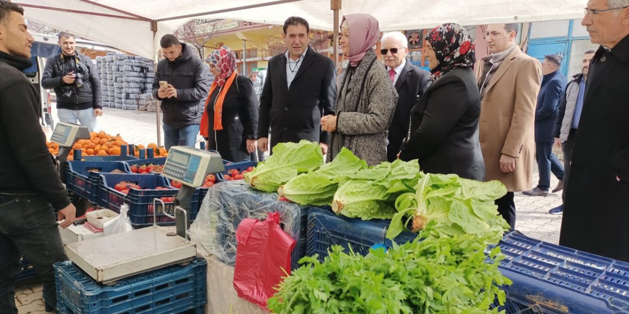 AK Parti Konya Milletvekili Meryem Göka'dan esnaf ziyareti