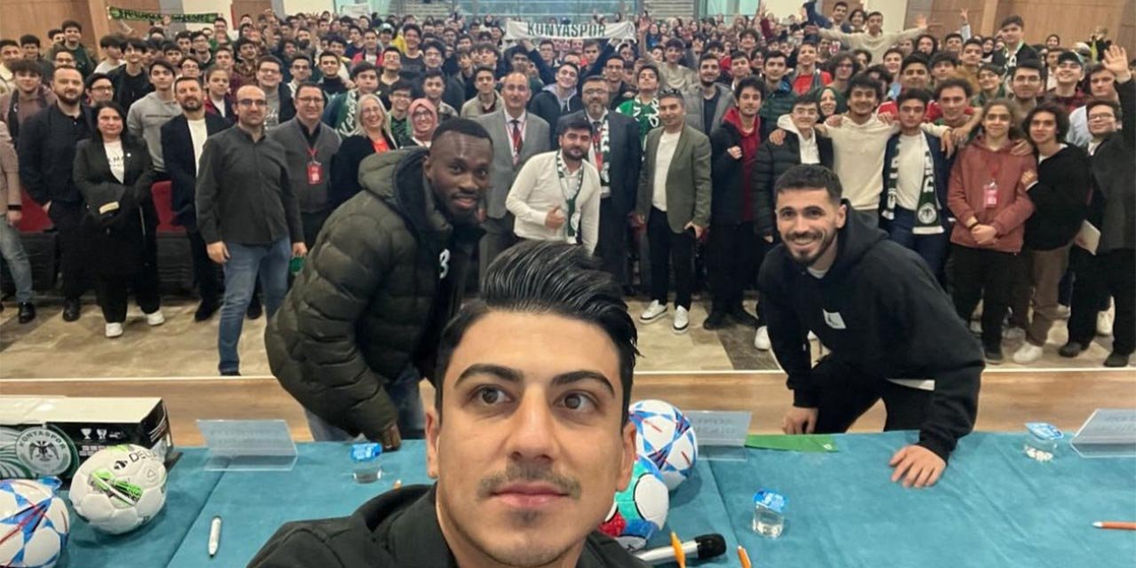 Konyasporlu futbolcular öğrencilerle buluştu