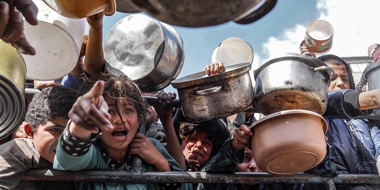 Gazze’de “açlık ve susuzluktan” can verenlerin sayısı 23’e çıktı