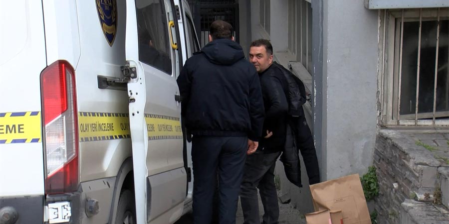 Eski milletvekili kardeşi tarafından bıçaklandı