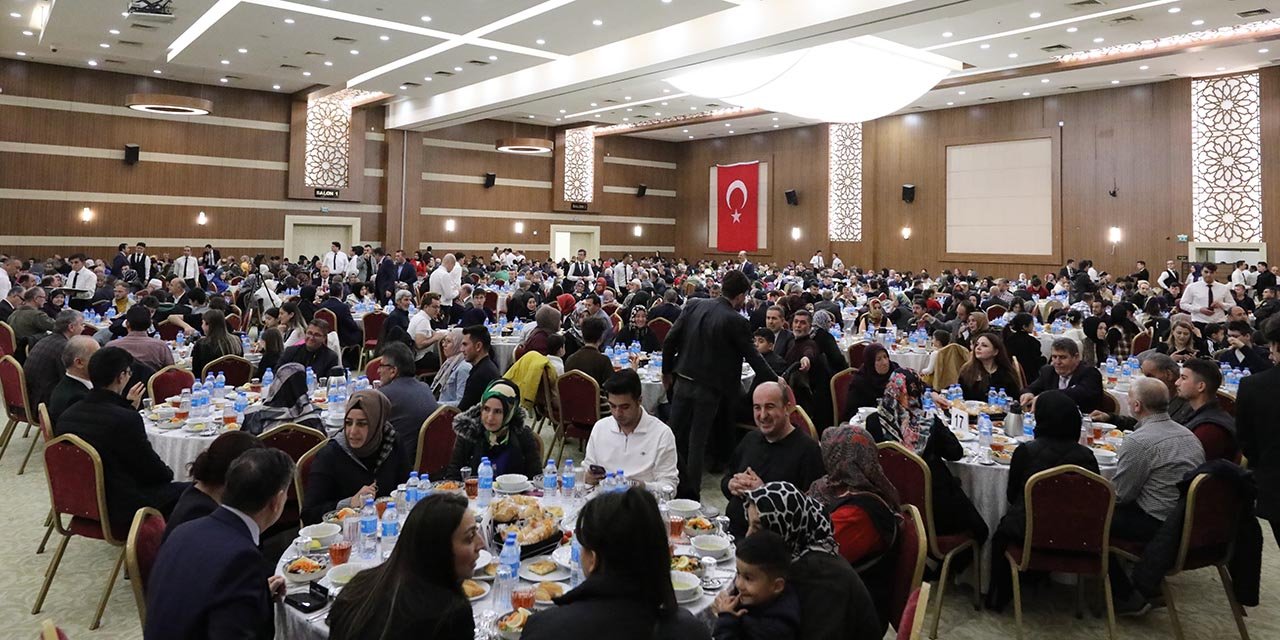 Konya’da anlamlı iftar