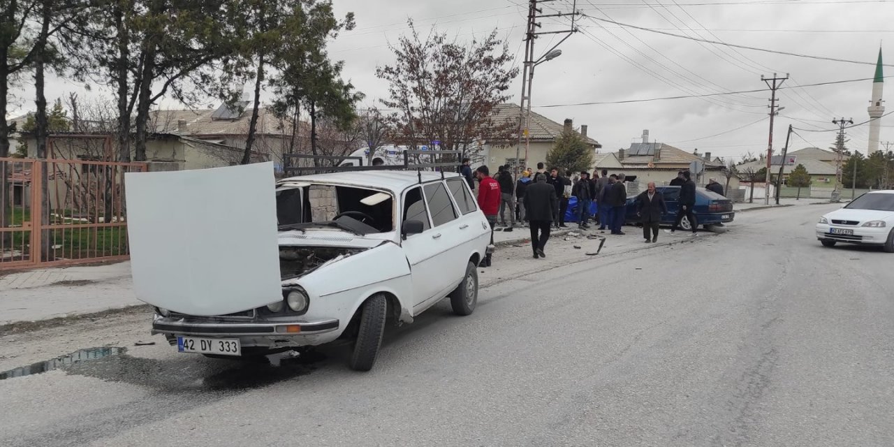 Konya’da 3 araç çarpıştı: 4 yaralı