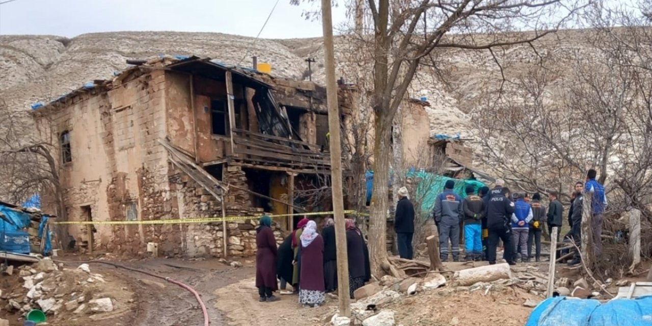 Yangın faciası! 4 çocuk annesi öldü