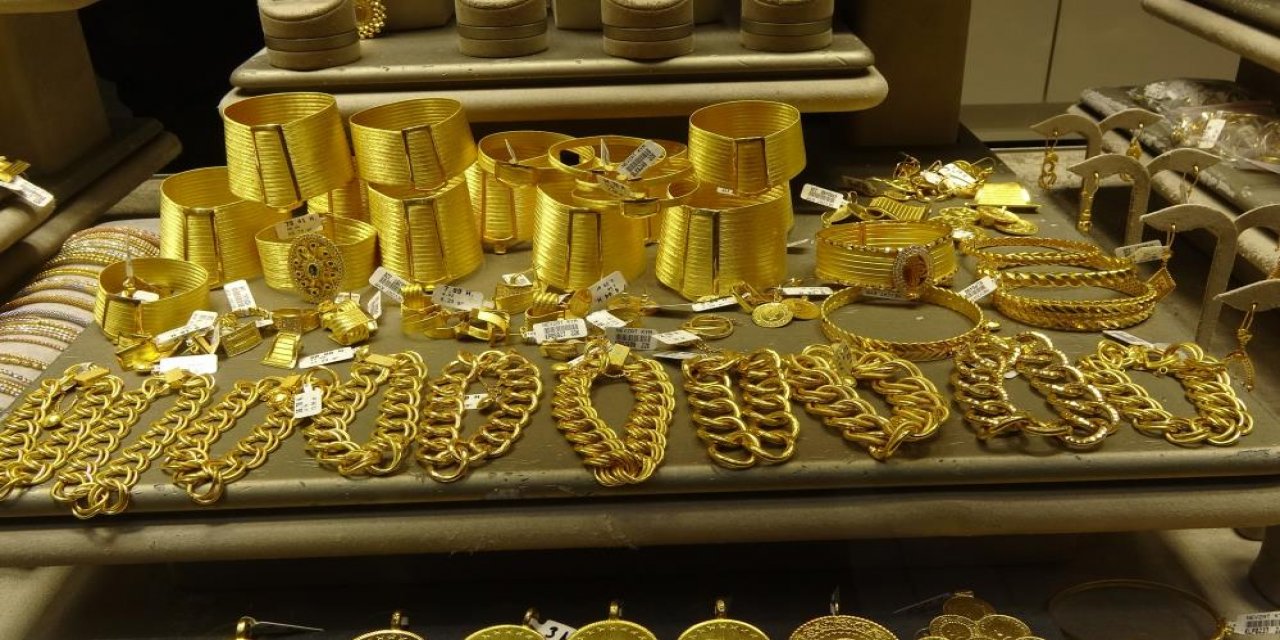 Altın yükseliyor, kuyumcular yok satıyor: Gram altın uyarısı!