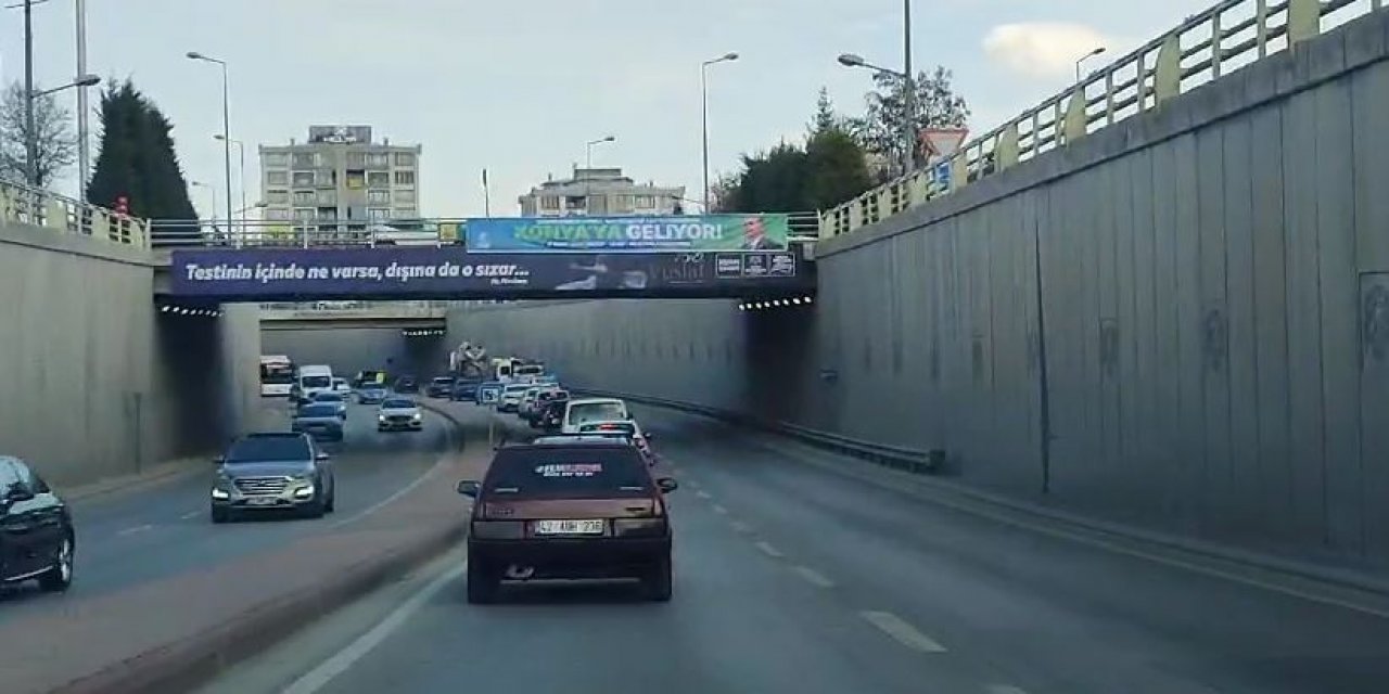 Konya’da beton mikseri alt geçitte kaldı, trafik aksadı