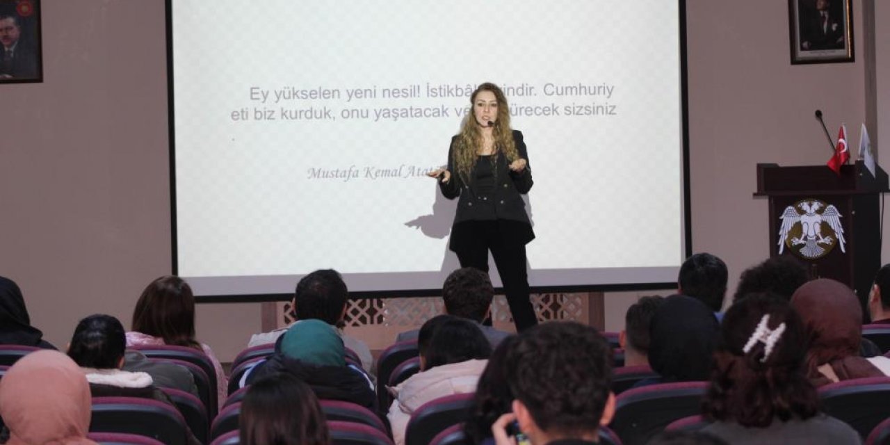 Konya’da "Hızlı Okuma ve Teknikleri" konferansı