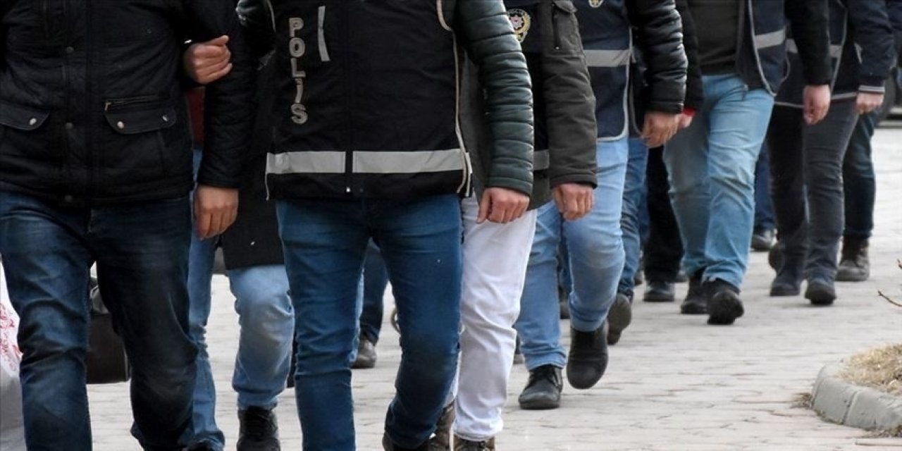 İzmir merkezli 8 ilde terör operasyonu: 18 gözaltı