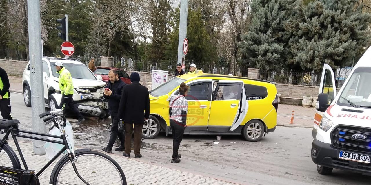 Konya’da 3 araç zincirleme kazaya karıştı! Yaralılar var