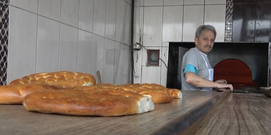 Yarım asırdır ekmeğini fırından çıkarıyor