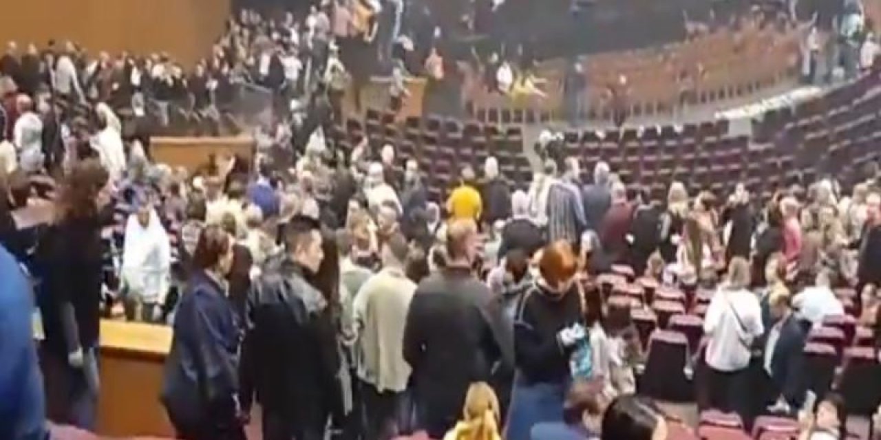 Rusya’da konser salonunda silahlı saldırı! Ölü ve yaralılar var