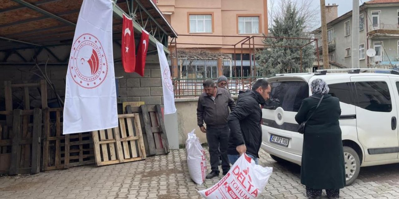Beyşehir’de 8 ton sertifikalı nohut tohumu dağıtıldı