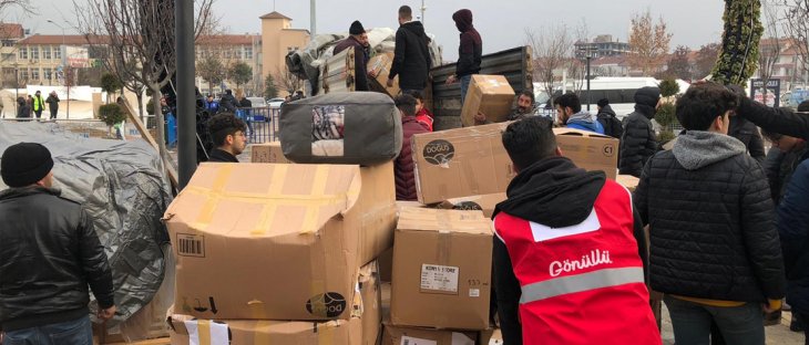 Konyaspor'un yardım aracı deprem bölgesine ulaştı