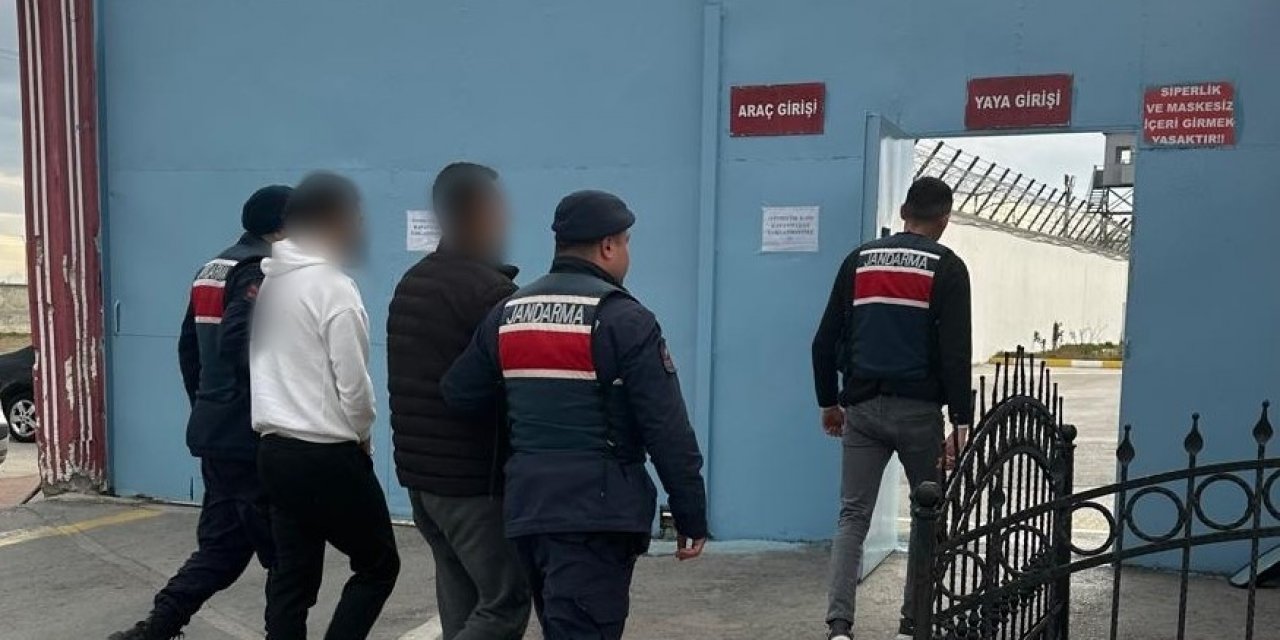Konya’da hırsızlık suçundan aranan iki şüpheli yakalandı