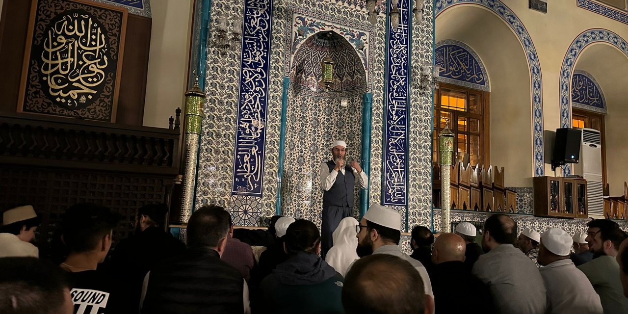 Konya Kapu Camii’nde teheccüd namazı başladı