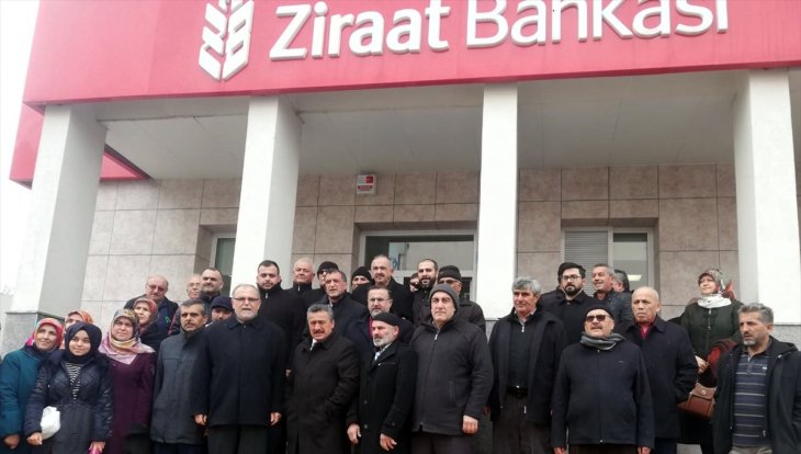 AK Parti Seydişehir teşkilatı üyelerinin depremzedelere yardımı