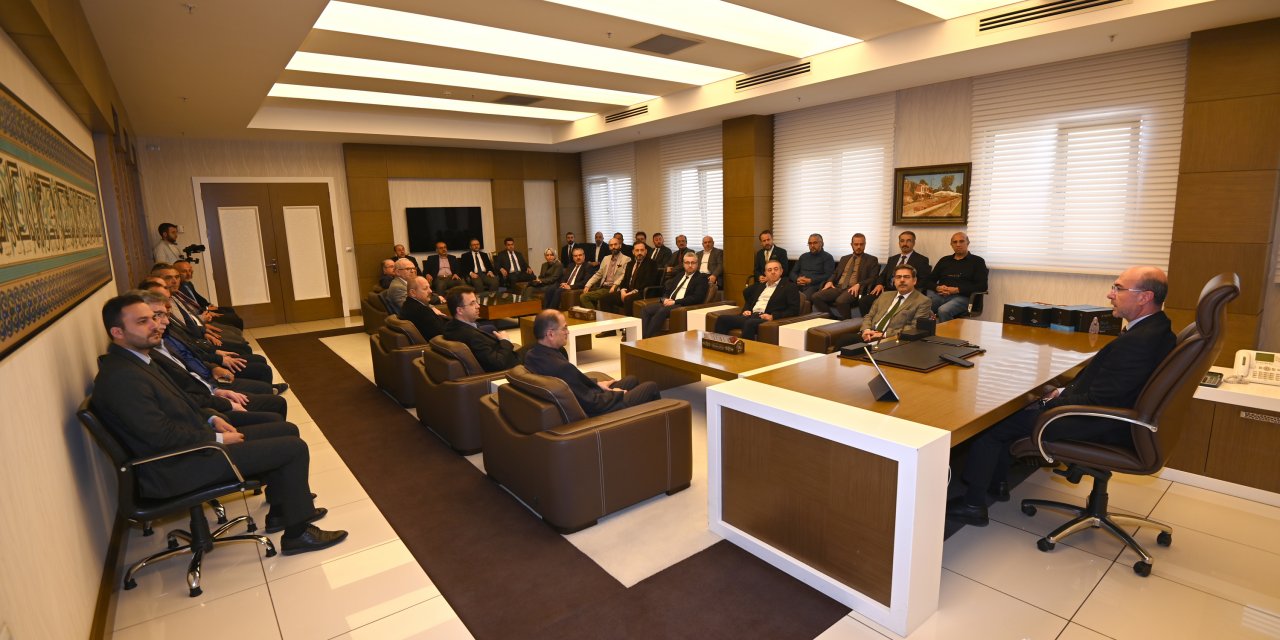 Başkan Pekyatırmacı, birim müdürleriyle toplantı gerçekleştirdi