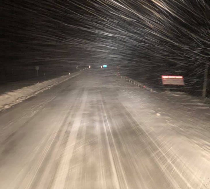 Konya - Afyonkarahisar yolunda kar yağışı ulaşımı aksatıyor
