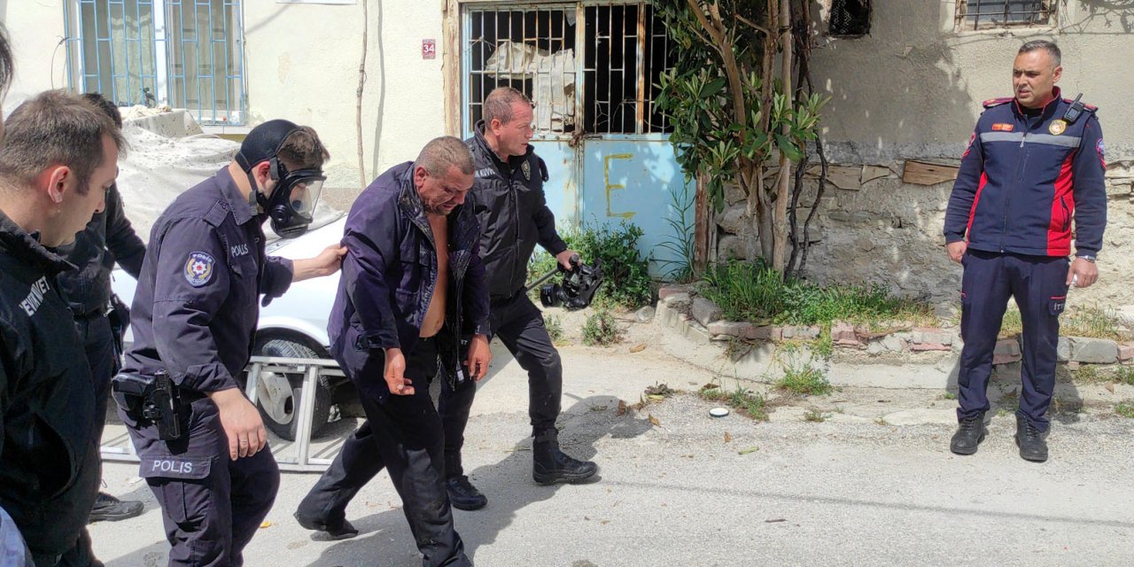 3 polisi yaralayan zanlı Konya'ya gönderildi