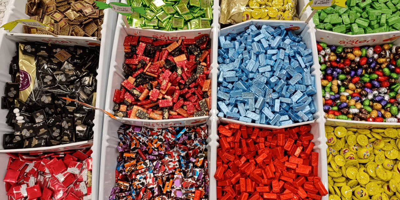 Konya’da renk renk şekerler tezgahlardaki yerini aldı! İşte fiyatlar