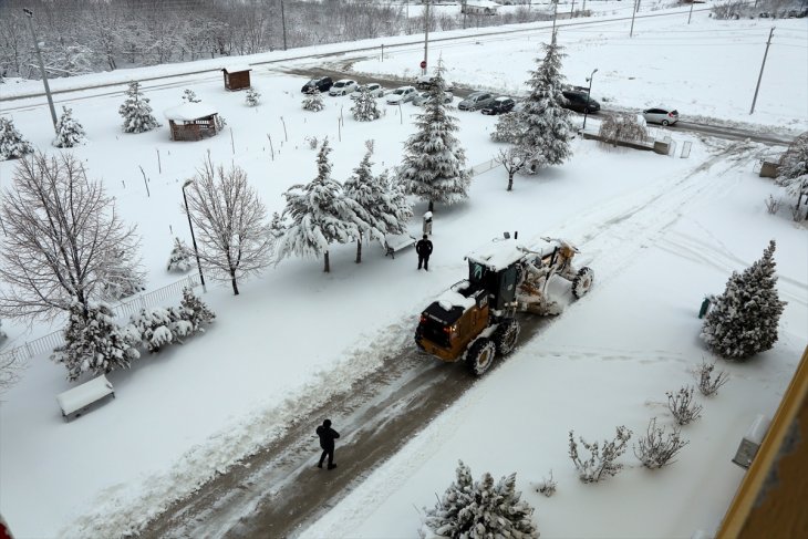 Konya'nın bu ilçesinde kar kalınlığı 80 santimetreye ulaştı