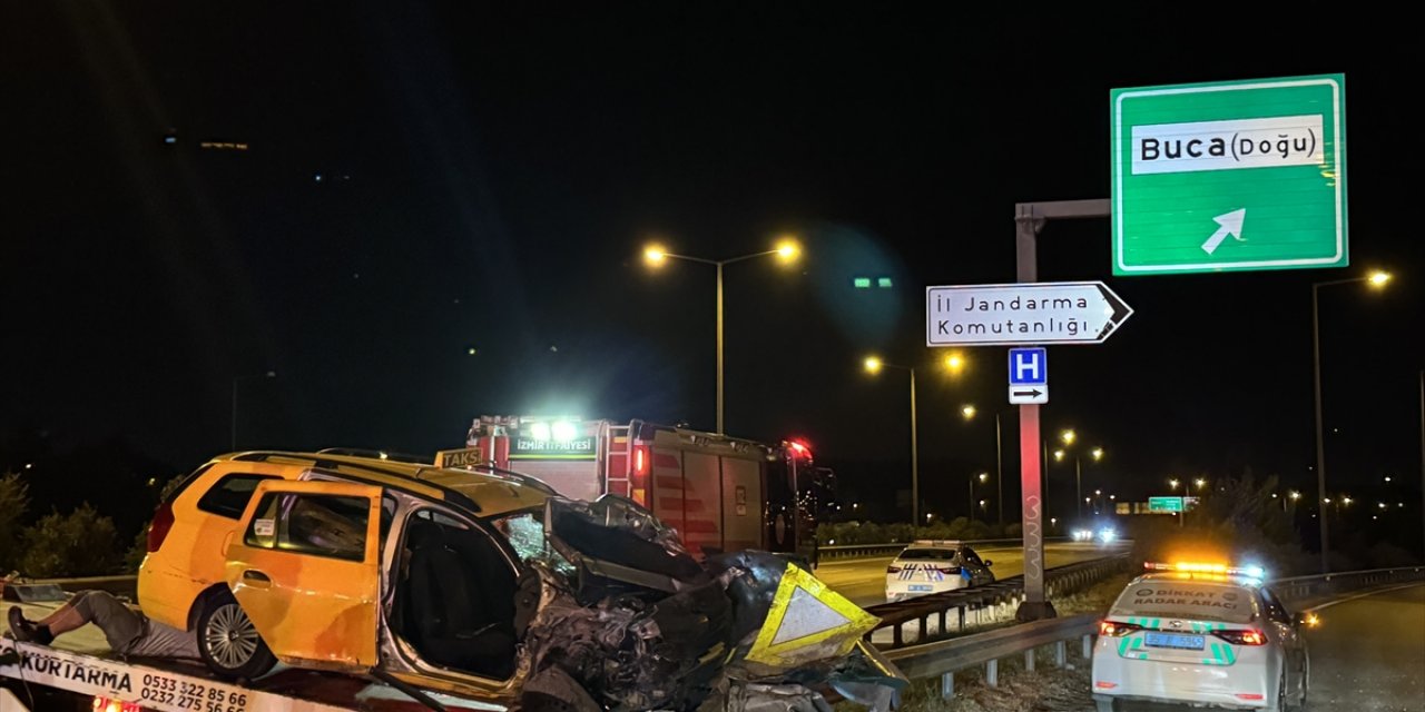 Bariyere çarpan taksideki 1 kişi öldü, 5 kişi yaralandı