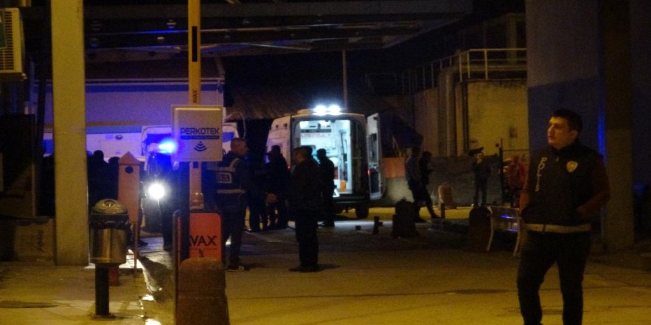 Boşanma aşamasındaki eşini öldürdü