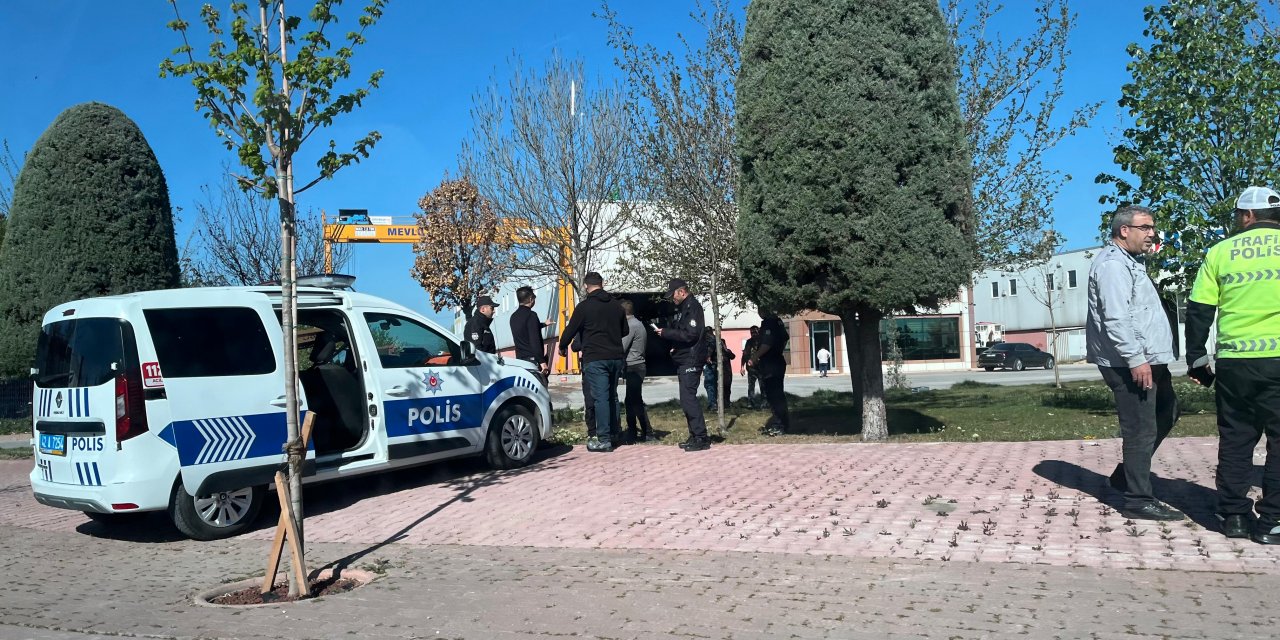 Konya’da sokakta bıçaklı kavga! 1 kişi yaralandı