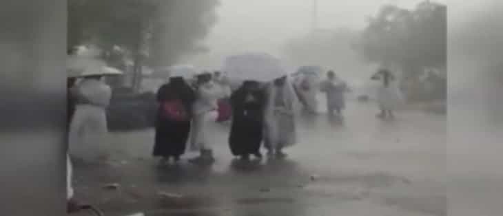 Arafat'ta yağmur bereketi