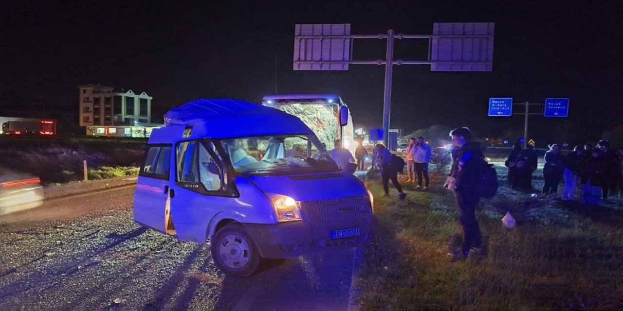 Yolcu otobüsü minibüsle çarpıştı: 1 ölü
