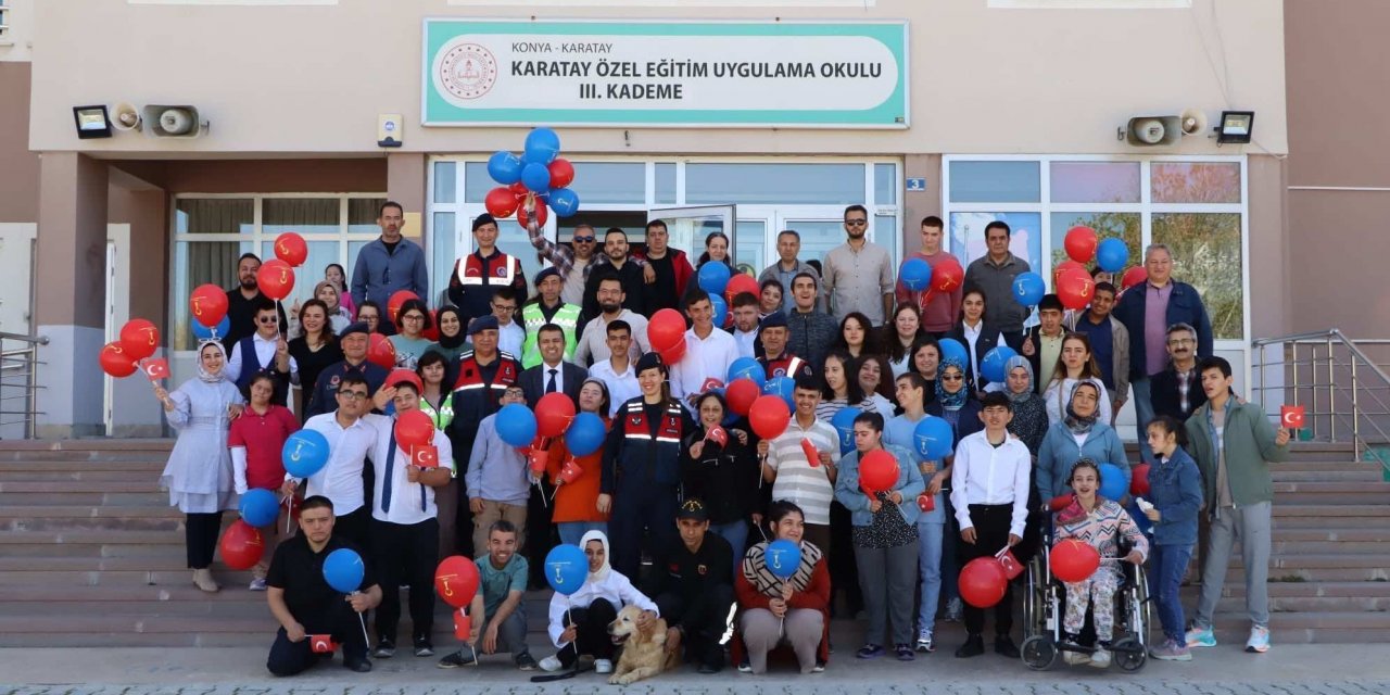 Konya’da jandarma ekipleri özel çocukları ziyaret etti
