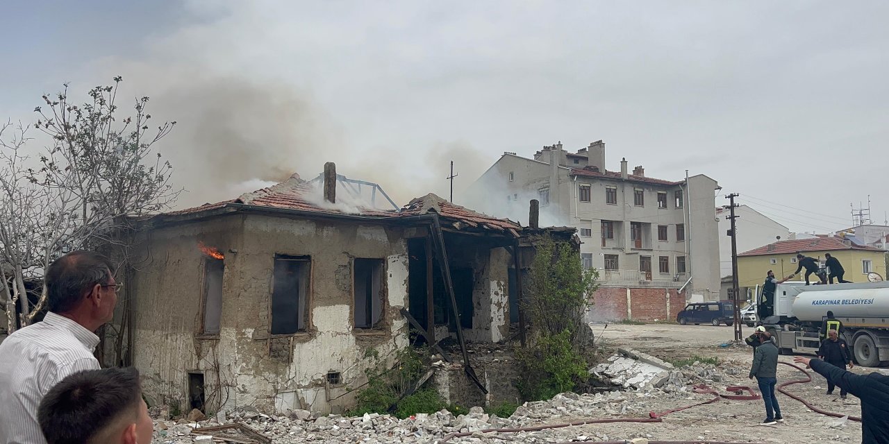 Konya’da ekipleri alarma geçiren yangın