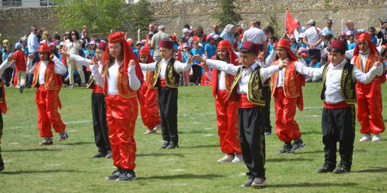 Konya’nın ilçelerinde 23 Nisan kutlamaları