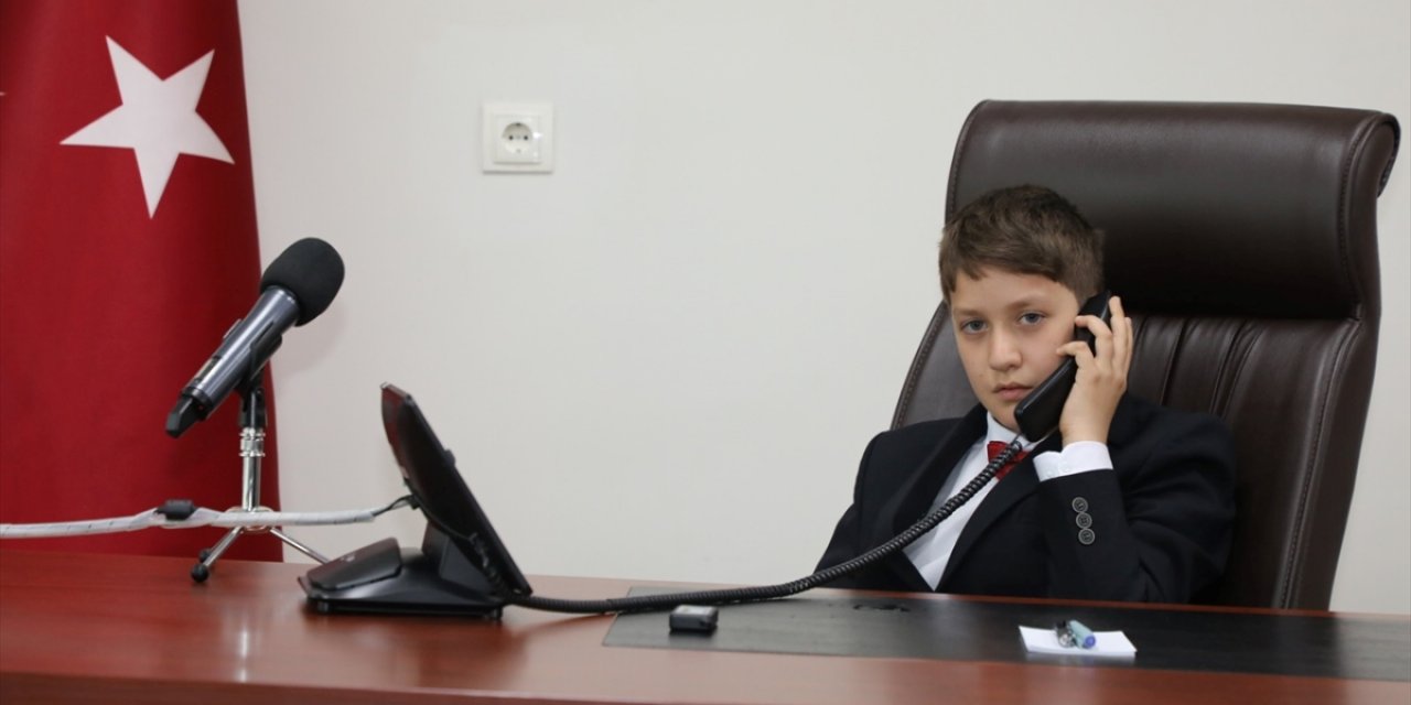 Konya’da vali koltuğuna oturan ilkokul öğrencisi telefonla bu talimatı verdi