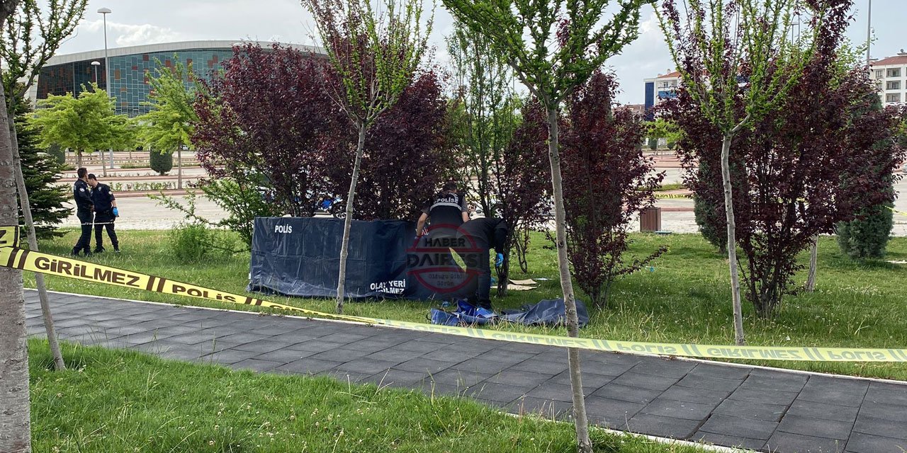 Konya’da Spor ve Kongre Merkezi bahçesinde ceset bulundu
