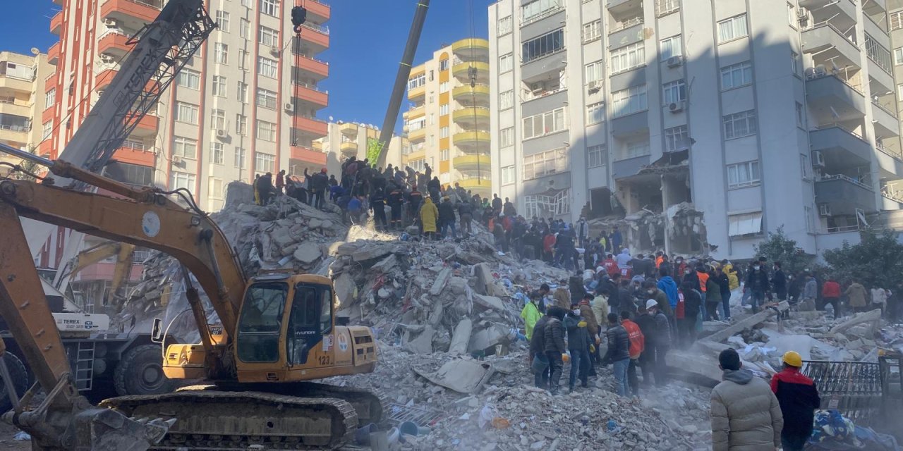 Depremde ölen 96 kişinin yakınları Konya’da konuştu