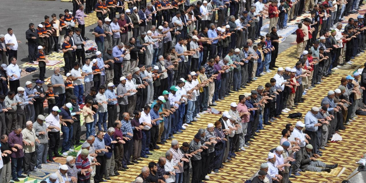 Konya’da yağmur duası için vatandaşlara davet