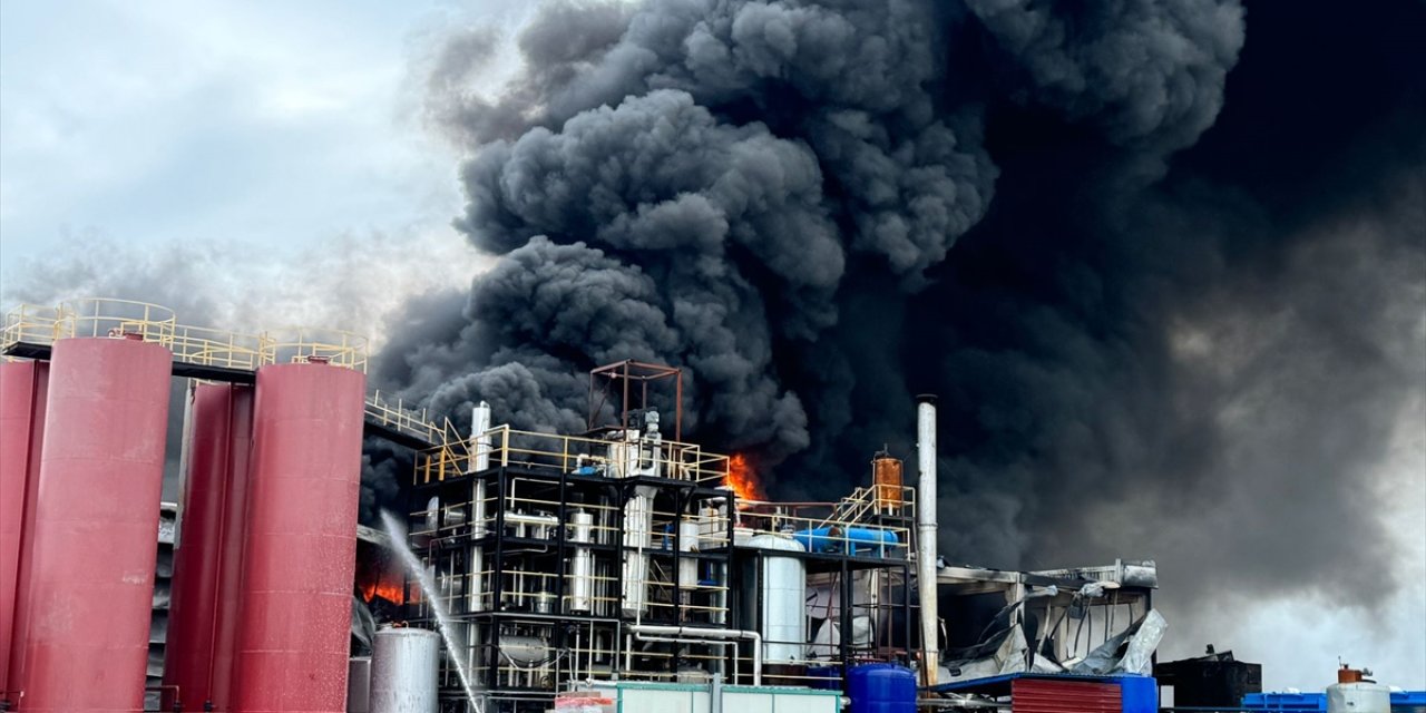 Konya’nın komşu ilinde fabrika yangını