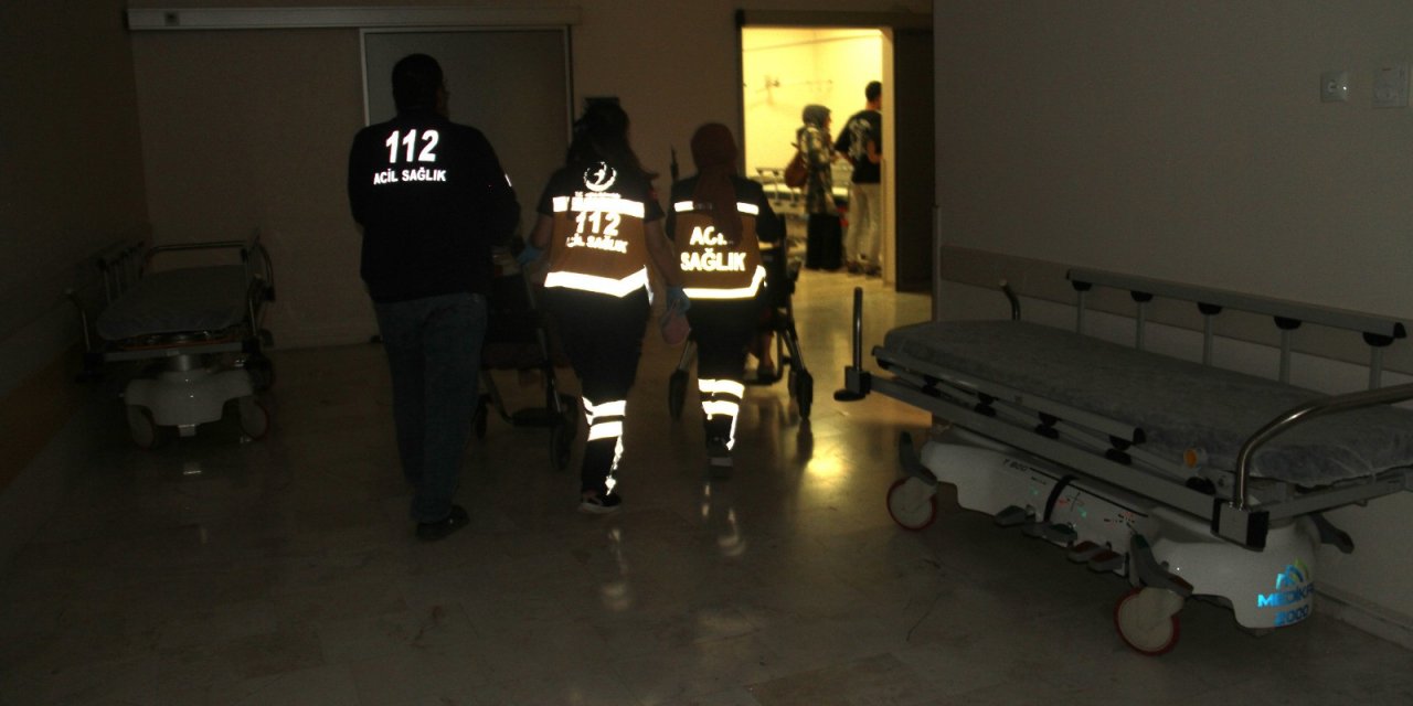 Konya’da duşa kabinin camı patladı, iki kardeş hastanelik oldu