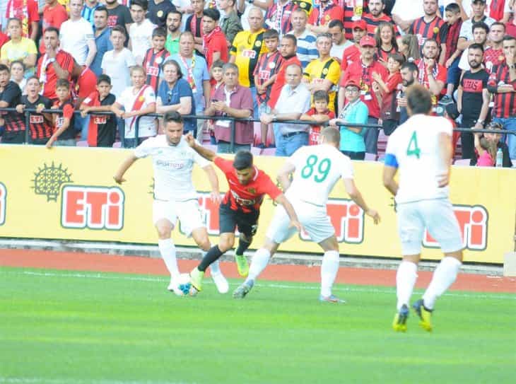 Konyaspor hazırlık maçında Eskişehir ile karşılaştı