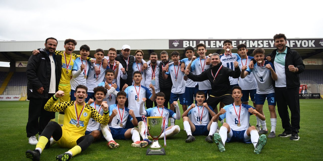 Selçuklu Belediyespor Türkiye Şampiyonu oldu