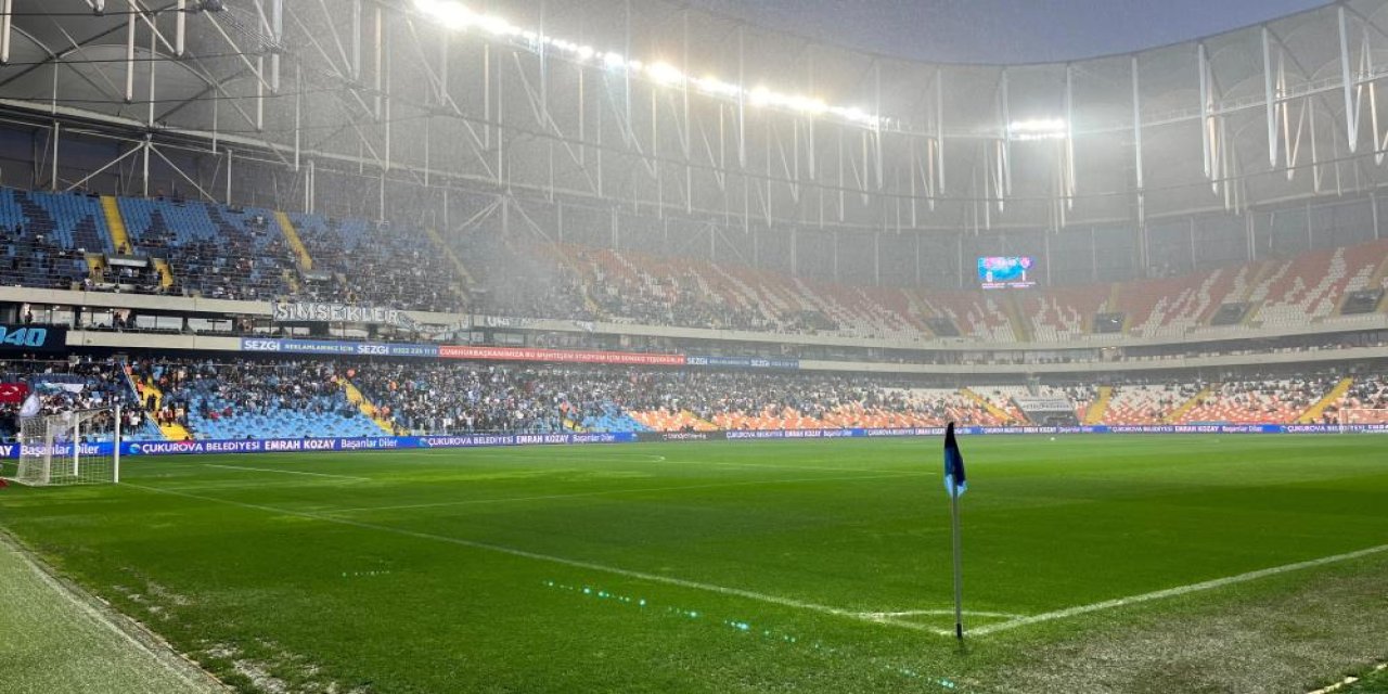 Yoğun yağış sebebiyle Adana'da maç durdu