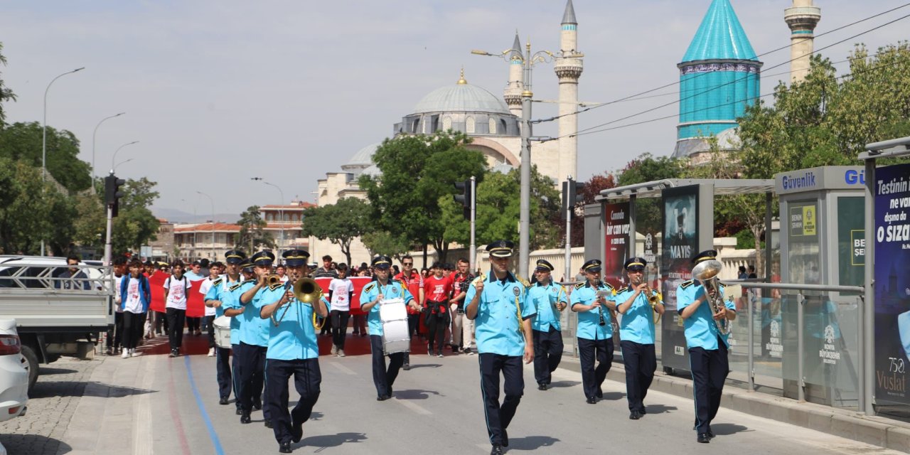 Konya’da Gençlik Yürüyüşü düzenlendi