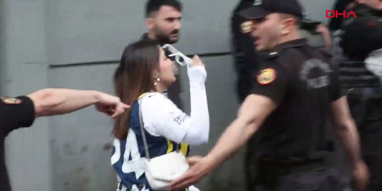 Fenerbahçe formalı kadın taraftara Florya'da tepki