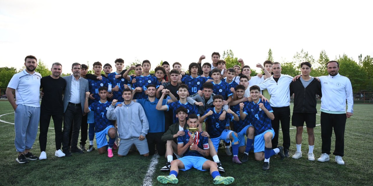 Selçuklu futbolda zirvede! Tüm yaş gruplarında Konya şampiyonu oldular