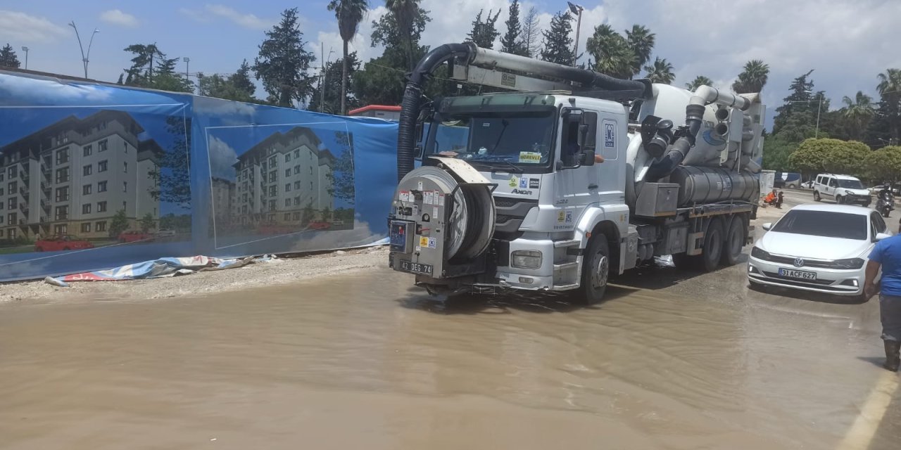 Konya, Hatay’ın yanında! KOSKİ sel ile mücadele ediyor