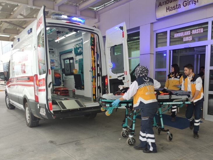Balkondan düşen 2 yaşındaki Ebrar, ağır yaralandı