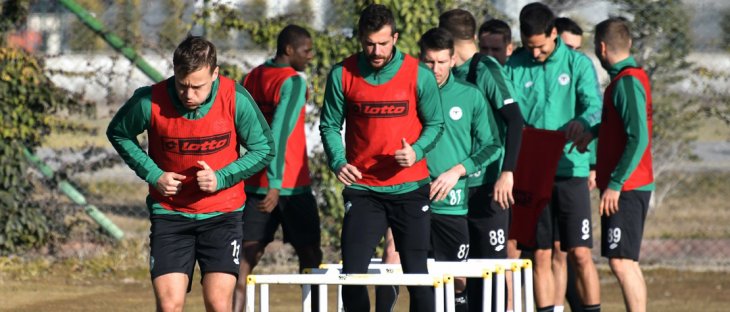 Konyaspor, Denizli maçı hazırlıklarına iki eksikle başladı