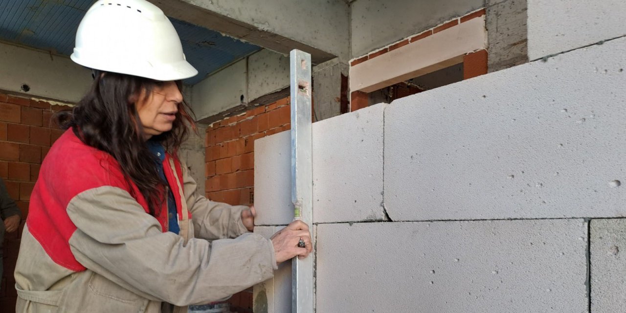 Konya’da bundan böyle inşaatlarda kadınlar çalışacak