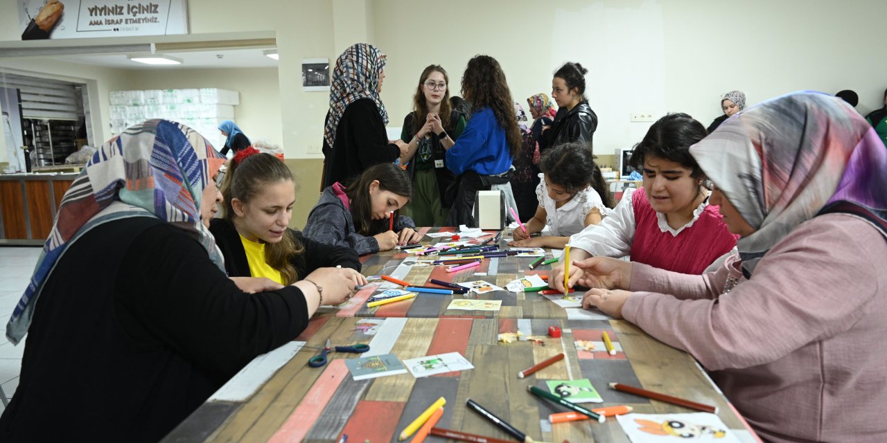 Konya’da engelli kızlar ve anneleri kampta doyasıya eğlendi